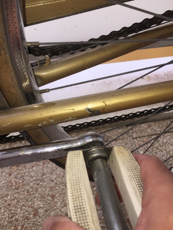 Présentation (et identification) d’un petit Motobécane doré B036c710