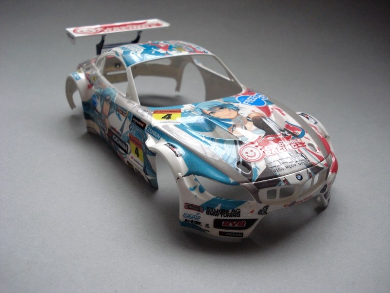 BMW Z4 GT3. team HATSUNEMIKU GOODSMILE GT300 2011. - Page 4 55_ver10