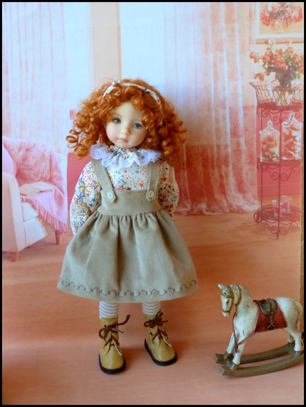 Mes "princesses  et leur maison de poupées  Robes blanches P3 - Page 2 P1720827