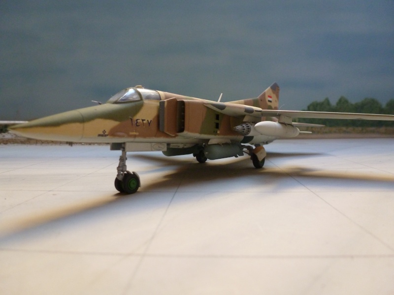 Mig 23 BN Irak  Academy-Hasegawa 02013