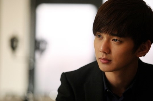 [21.12.2012] Yoo Seung Ho partira à l’armée en 2013 Yoo-se10