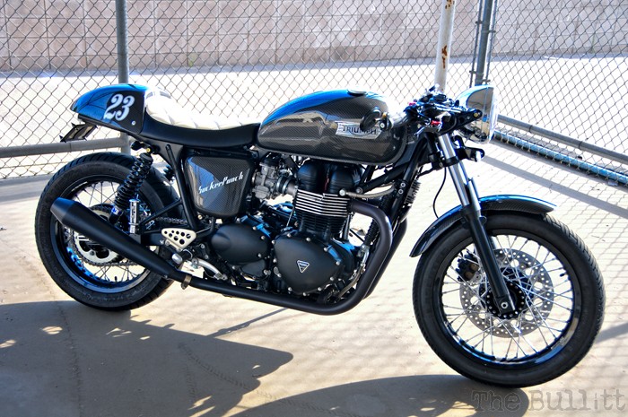 Thruxton "carbon look"  Nam810