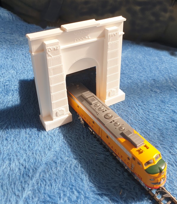 Tunnels, containers et autres modeles à imprimer en 3D Lococr10
