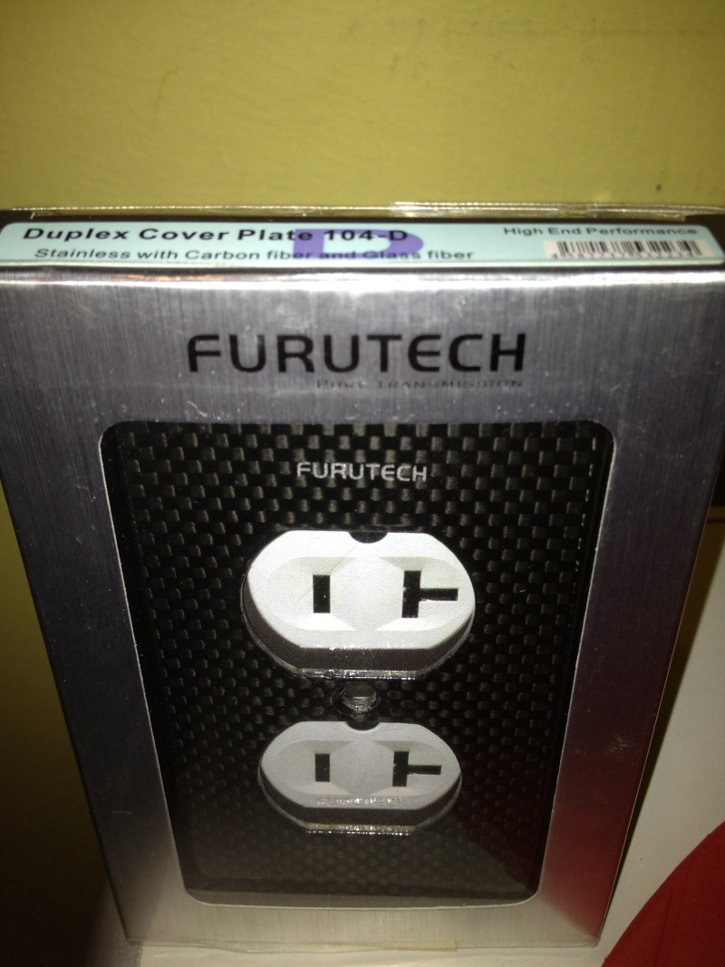Furutech's 104-D Outlet Cover(Demo) 2710