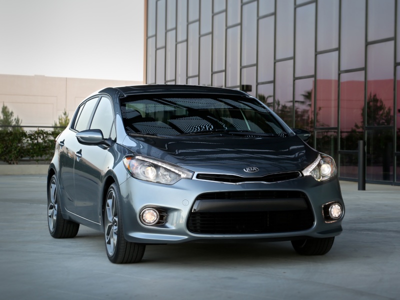 2014 - [KIA] Forte Hatchback Kia_fo10