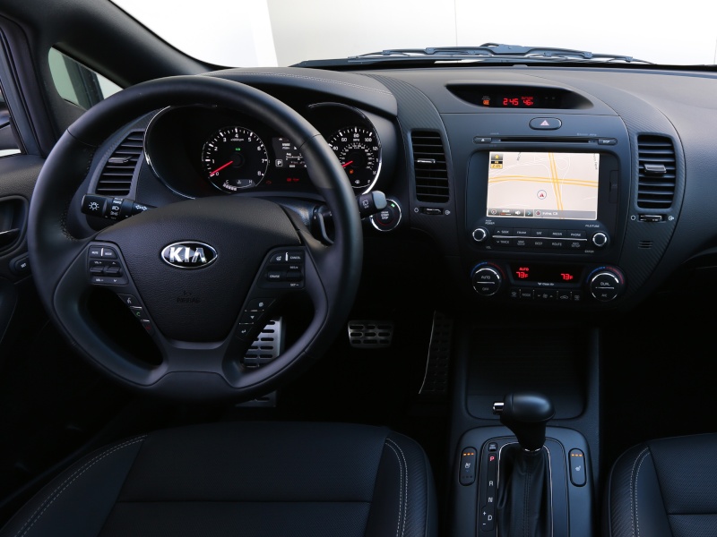 2014 - [KIA] Forte Hatchback Kia_fo16