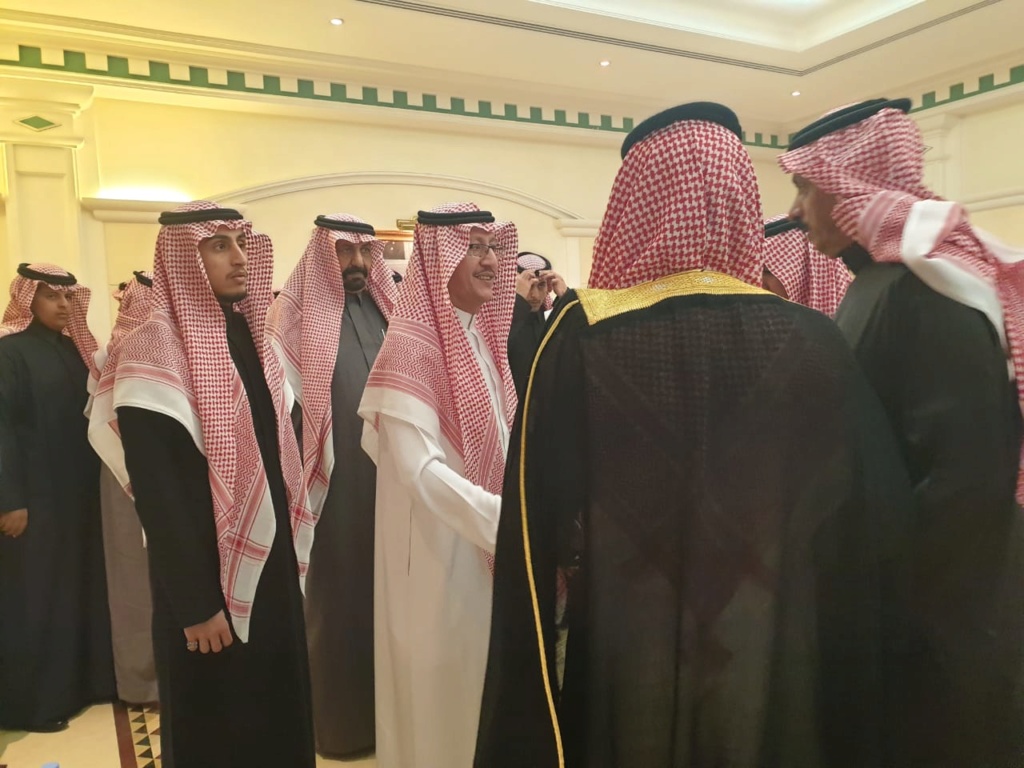 الأمير عبدالعزيز يحتفي بالأمير فيصل بن تركي. بحضور عدد كبير من الأمراء ونخبة المجتمع 2210