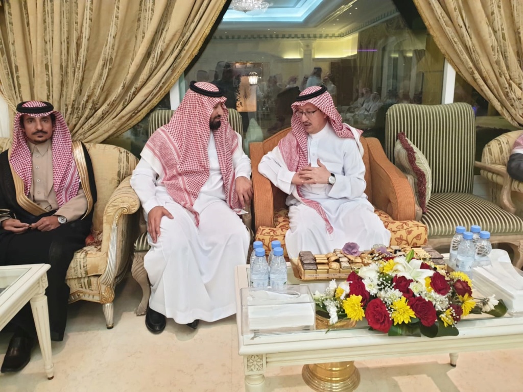 الأمير عبدالعزيز يحتفي بالأمير فيصل بن تركي. بحضور عدد كبير من الأمراء ونخبة المجتمع Aeao_o38