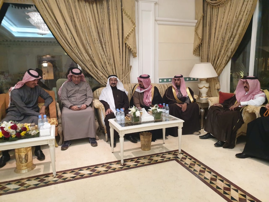 الأمير عبدالعزيز يحتفي بالأمير فيصل بن تركي. بحضور عدد كبير من الأمراء ونخبة المجتمع Aeao_o50