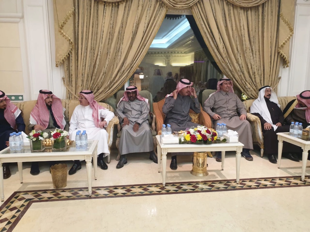الأمير عبدالعزيز يحتفي بالأمير فيصل بن تركي. بحضور عدد كبير من الأمراء ونخبة المجتمع Aeao_o54