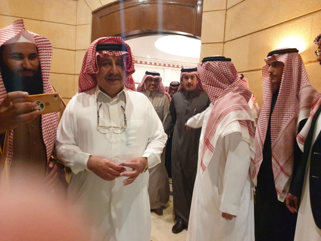 الأمير عبدالعزيز يحتفي بالأمير فيصل بن تركي. بحضور عدد كبير من الأمراء ونخبة المجتمع Aeao_o60