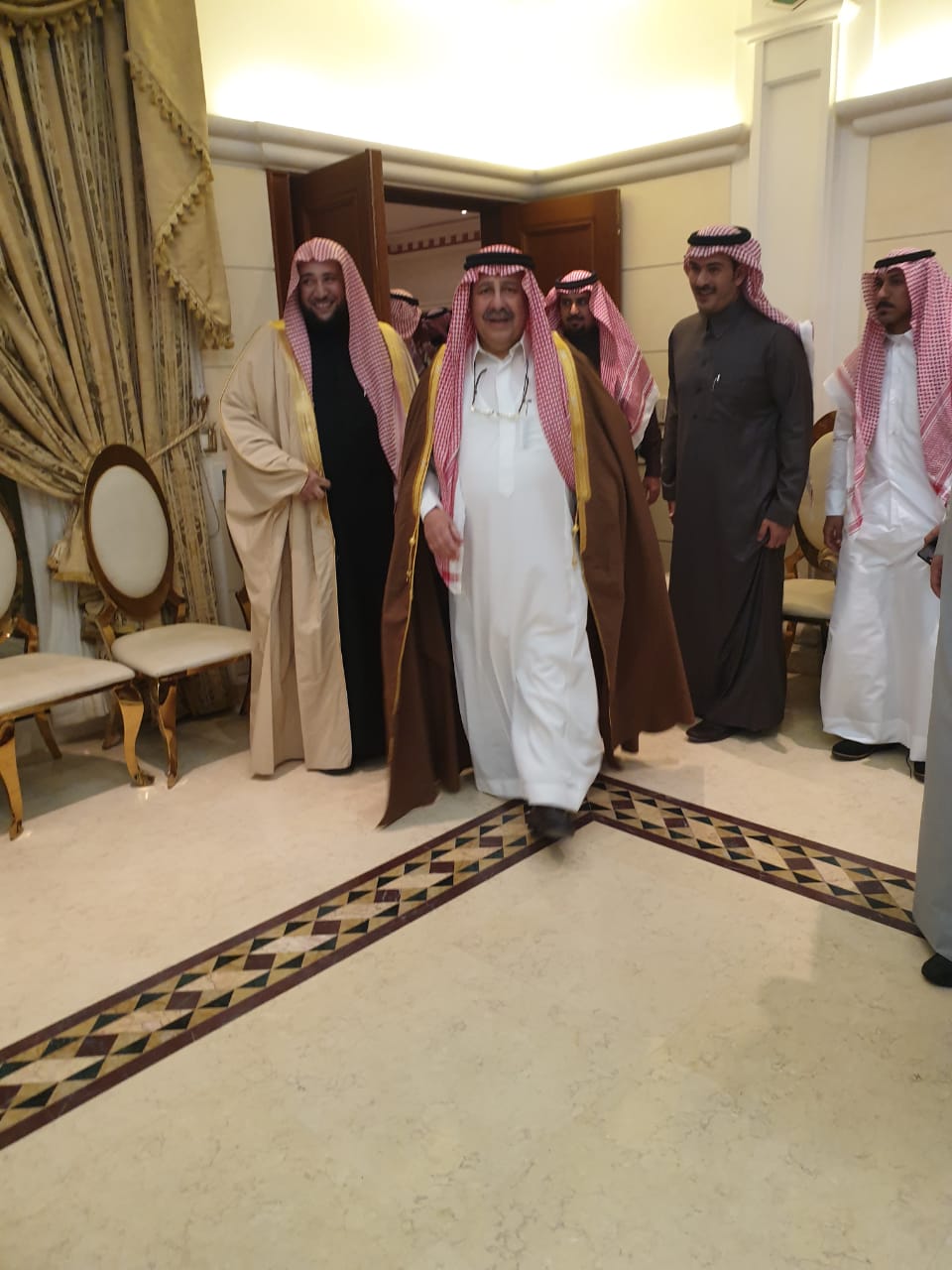 الأمير عبدالعزيز يحتفي بالأمير فيصل بن تركي. بحضور عدد كبير من الأمراء ونخبة المجتمع Aeao_o64