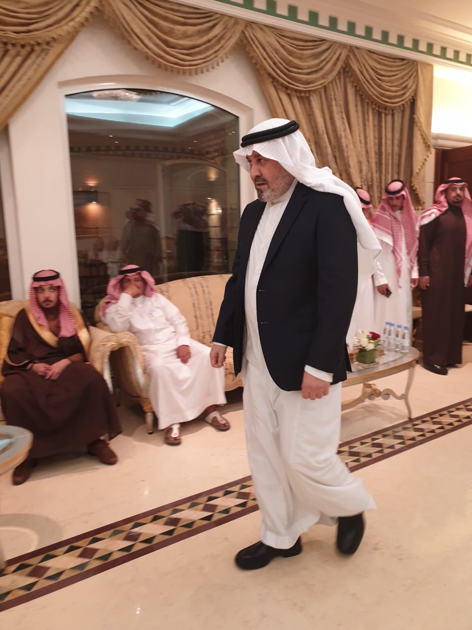 الأمير عبدالعزيز يحتفي بالأمير فيصل بن تركي. بحضور عدد كبير من الأمراء ونخبة المجتمع Aeao_o72