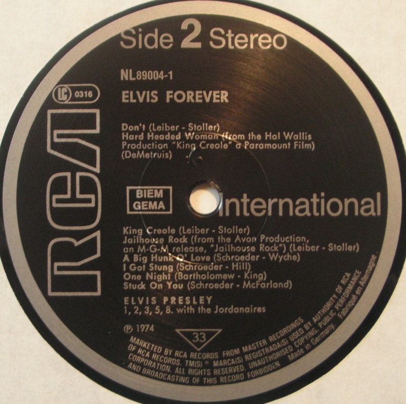 ELVIS FOREVER - 32 HITS 1e50