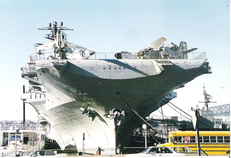 CV-11 USS Intrepid New-York décembre 1995 Image_14