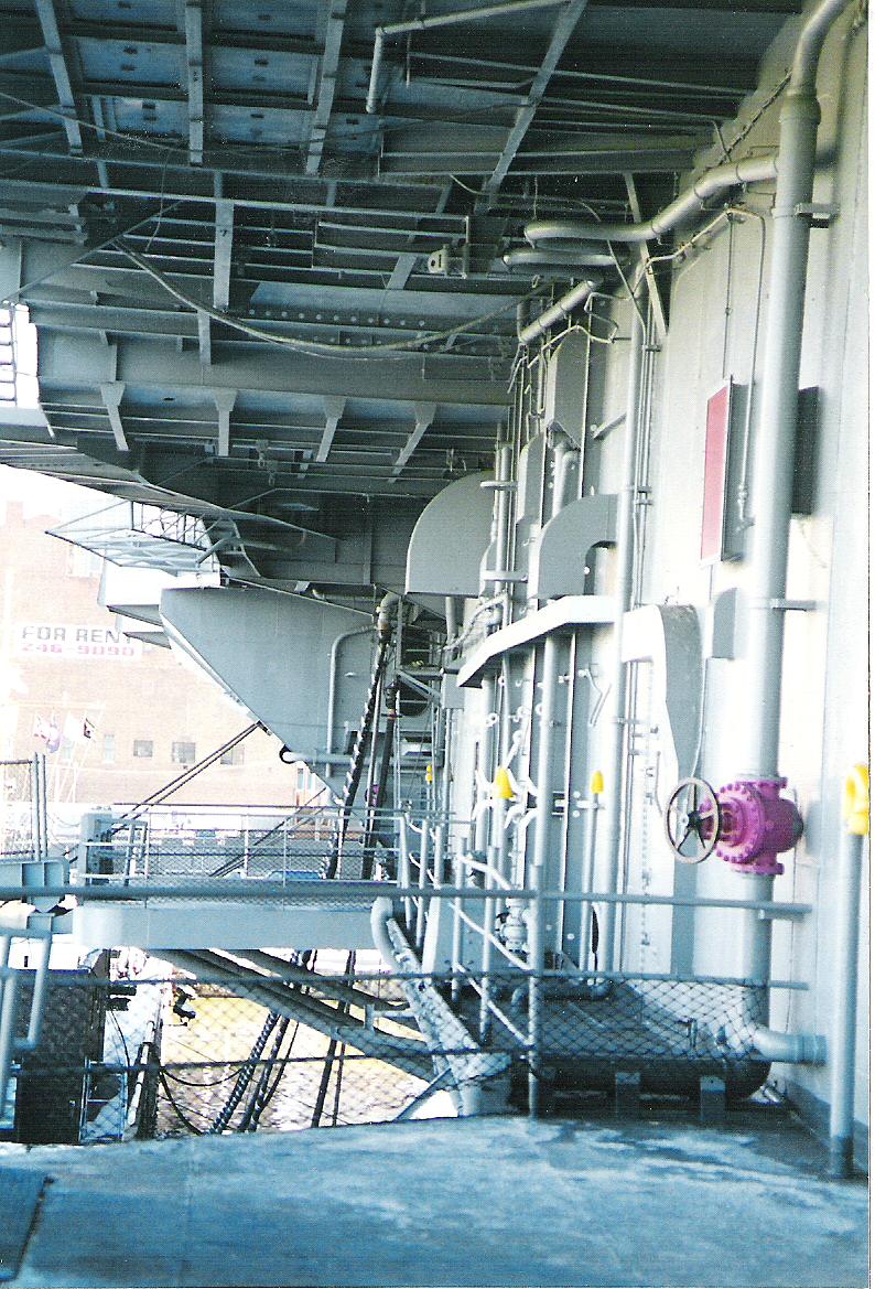 CV-11 USS Intrepid New-York décembre 1995 Image_17