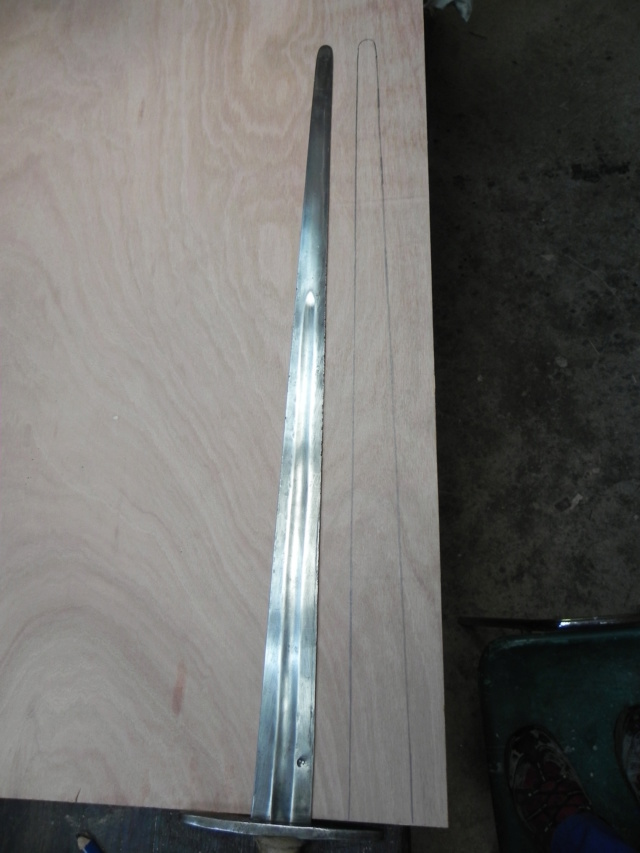 Tutoriel fourreau d'épée en bois et cuir + baudrier Dscn5210