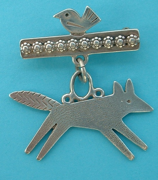 help needed silver mark on fox brooch Dscf0023