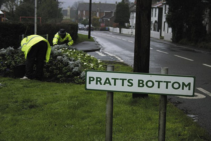 Name a small town with a funny name... Pratts10