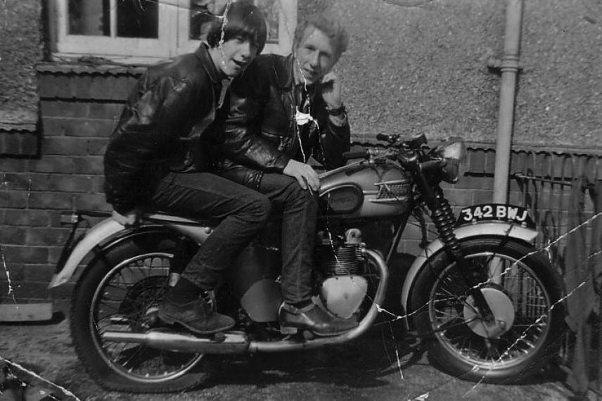 Rockers, bad boys & Motorcycles - Page 3 15094410
