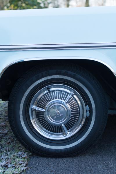 1963 Oldsmobile Cultlass du film le Gendarme à Saint Tropez à vendre à la vente Arcurial retromobile 2022 16473421
