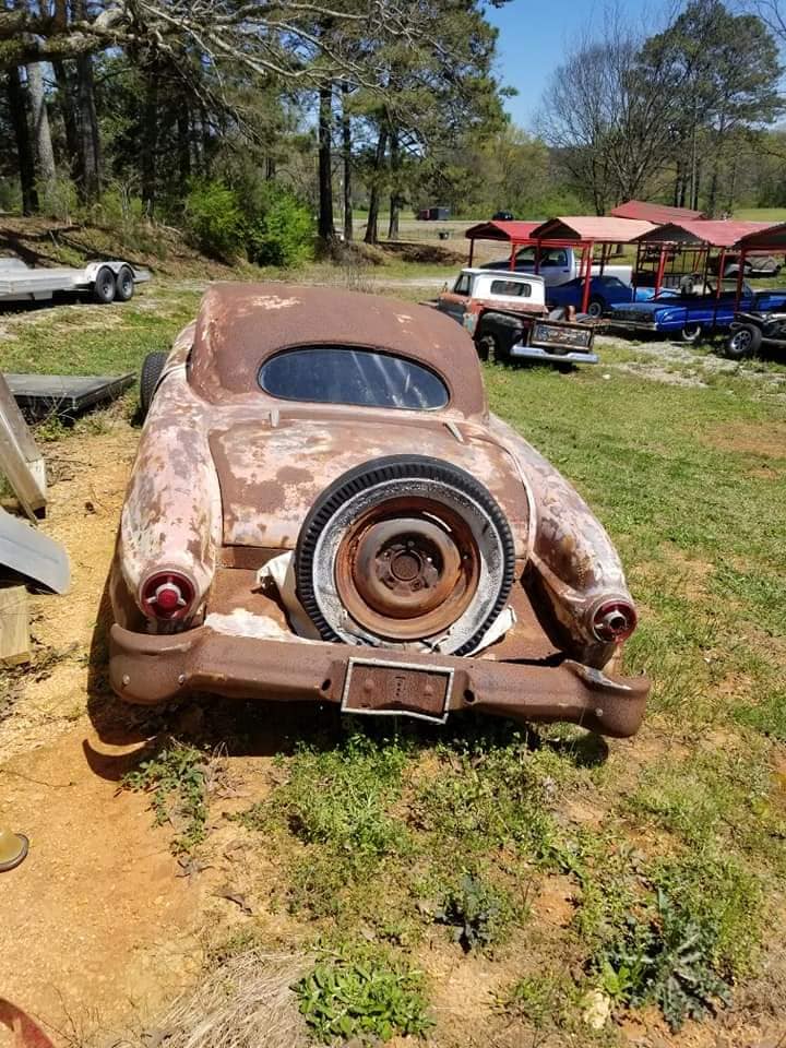 Survivor custom car retrouvé dans l'Alabama 16886310