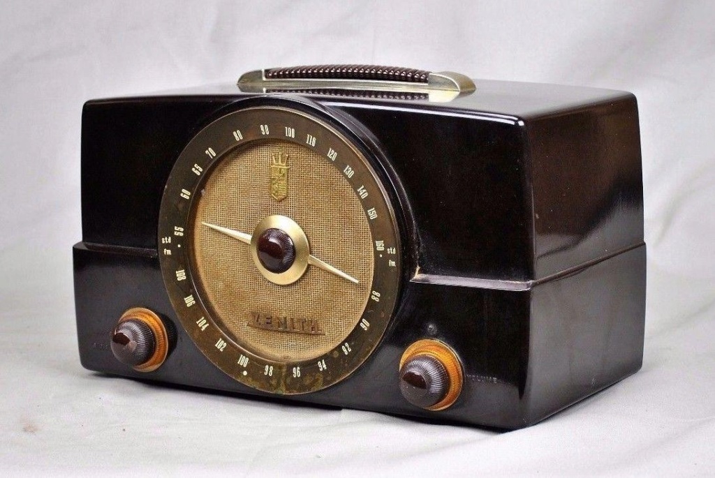 Zenith AM Tube Radio Large Dial Model G725 - 1950 1950-z10