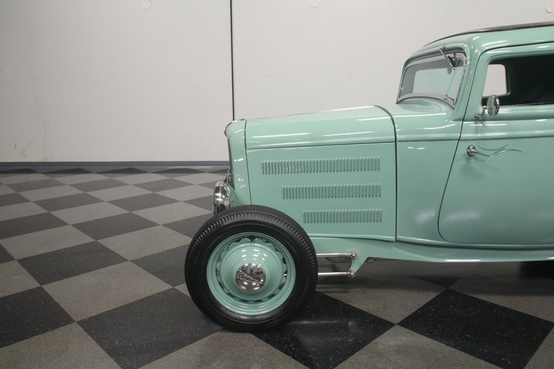 1932 Ford hot rod - Page 14 20181232