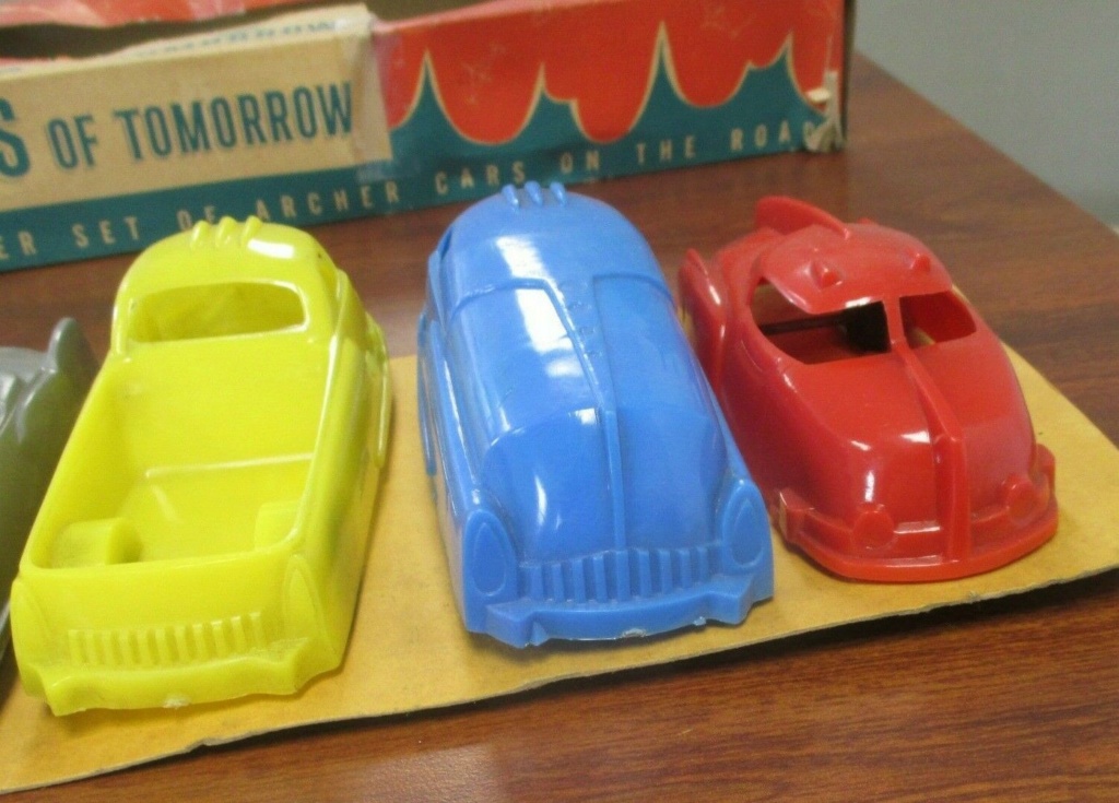Cars of tomorrow -  plastic futuristic car - early 1950s - archer 241