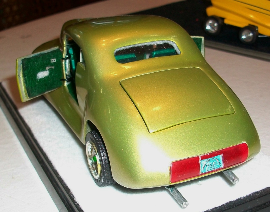 Vintage built automobile model kit survivor - Hot rod et Custom car maquettes montées anciennes - Page 15 24540210