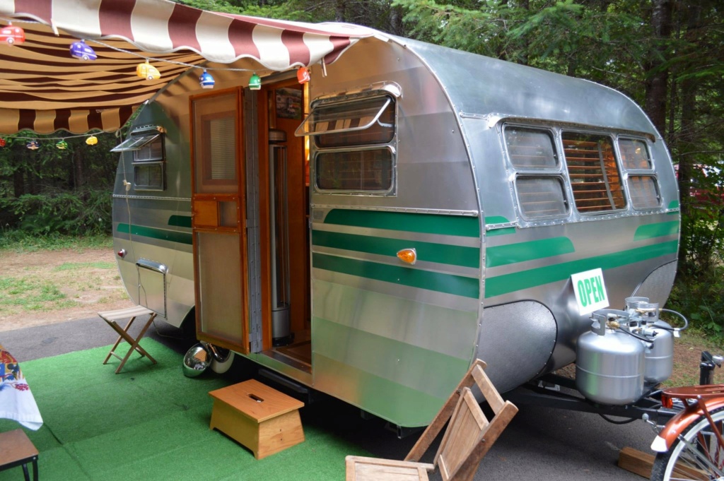 1950s Traveleze Camping Trailer 26068511