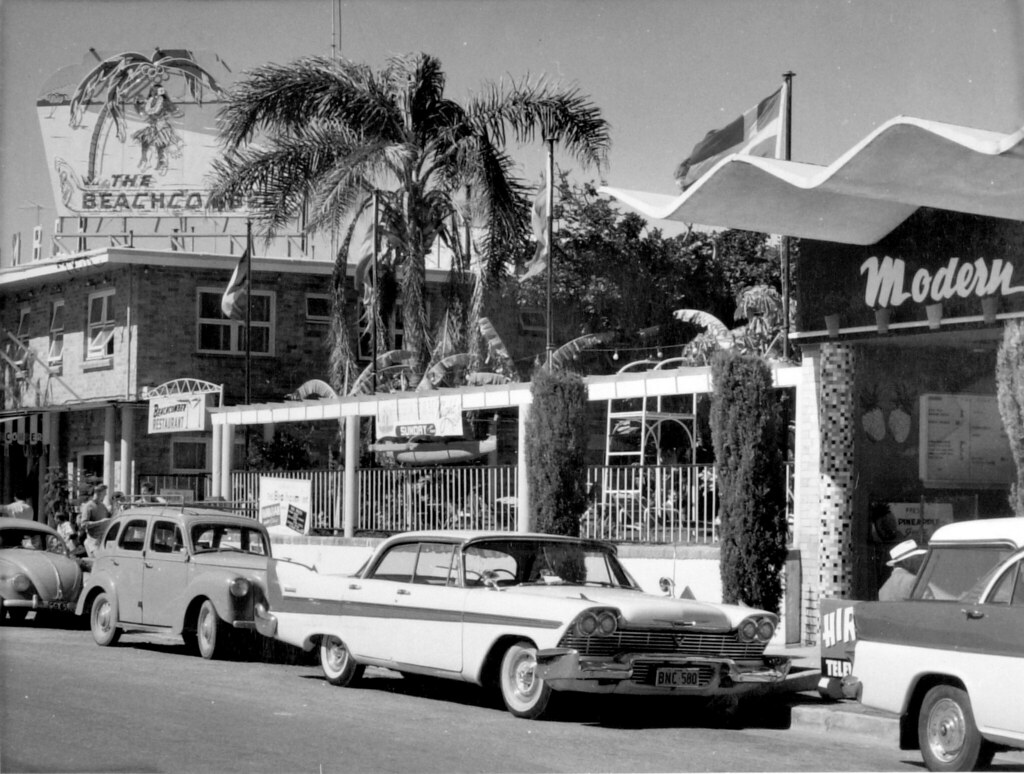 Mid Century Modern 1950s Architecture - Surfers Paradise Gold Coast - Australia  27835310