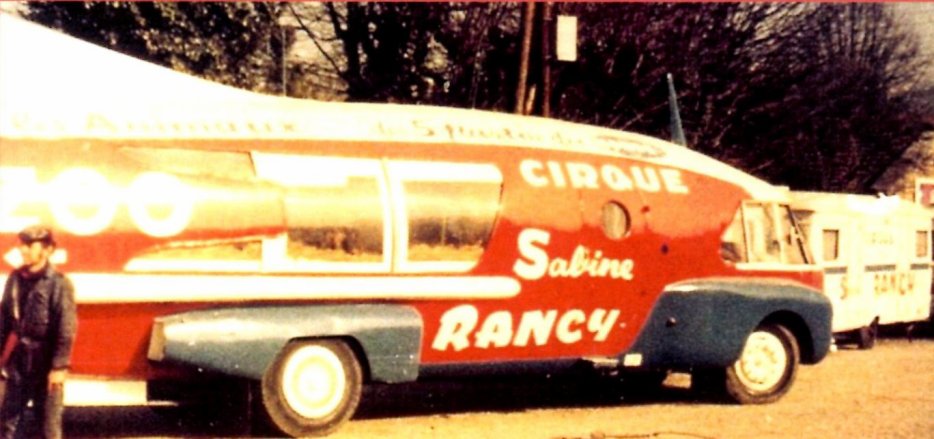 Citroën Type 55 - Charbonneaux / LEFFONDRE" 1955/56 - Camion fusée frigeavia Teleavia - Cirque Pinder 29536112