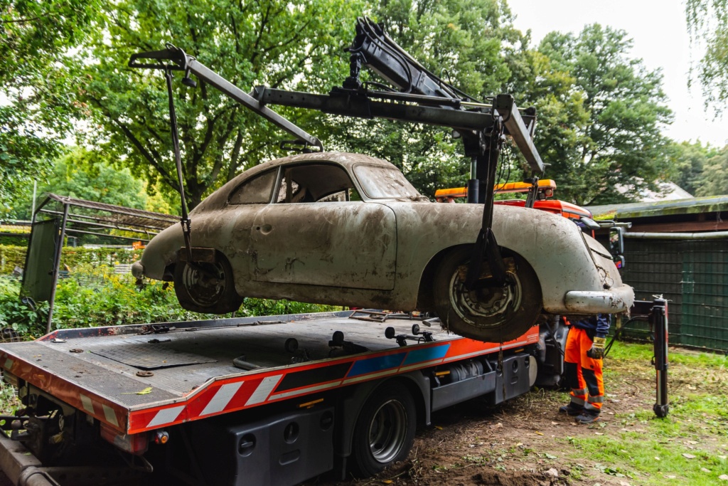 Porsche 356 retrouvée au Zoo de Berlin et restaurée 32261410
