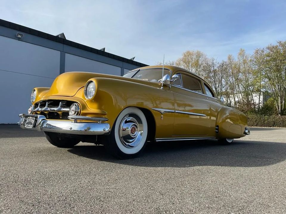 1952 Chevrolet custom - The Golden Flow 33422910