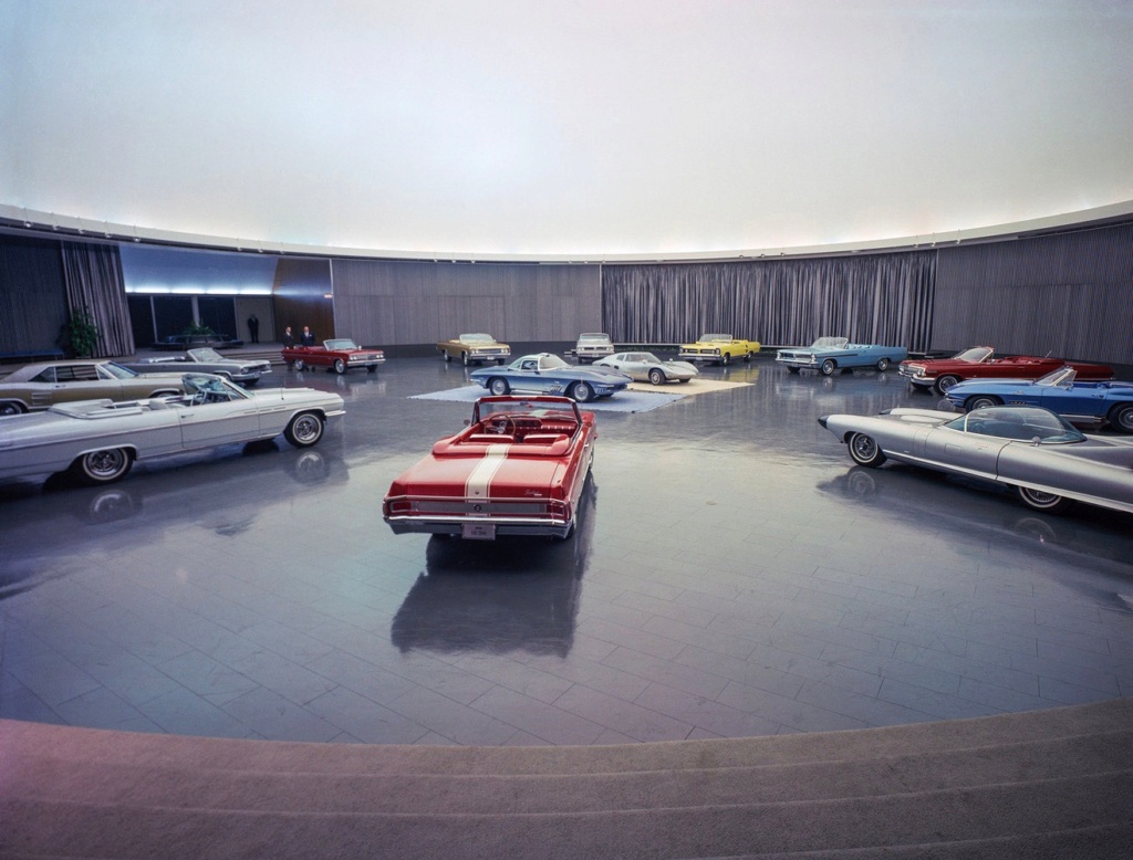 General Motors Technical Center in the 1950’s and 1960’s. designed by Eero Saarinen 36337110