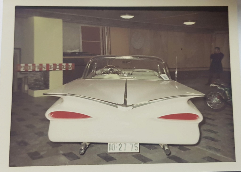Vintage Car Show pics (50s, 60s and 70s) - Page 23 36703410