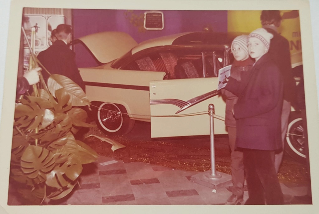Vintage Car Show pics (50s, 60s and 70s) - Page 23 36741711