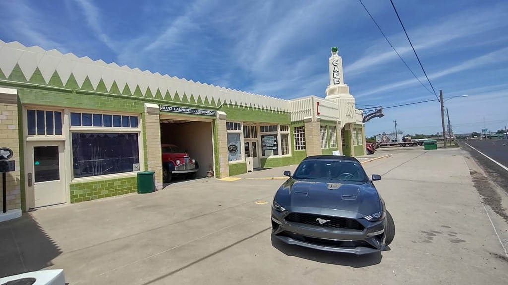 Conoco Tower Station & U-Drop Inn Cafe Shamrock Texas - Routes 66 37581510