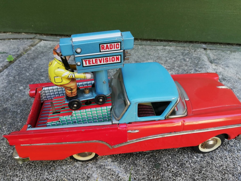 Joustra Radio télévision Ford Ranchero 1958 tin toys 38479510