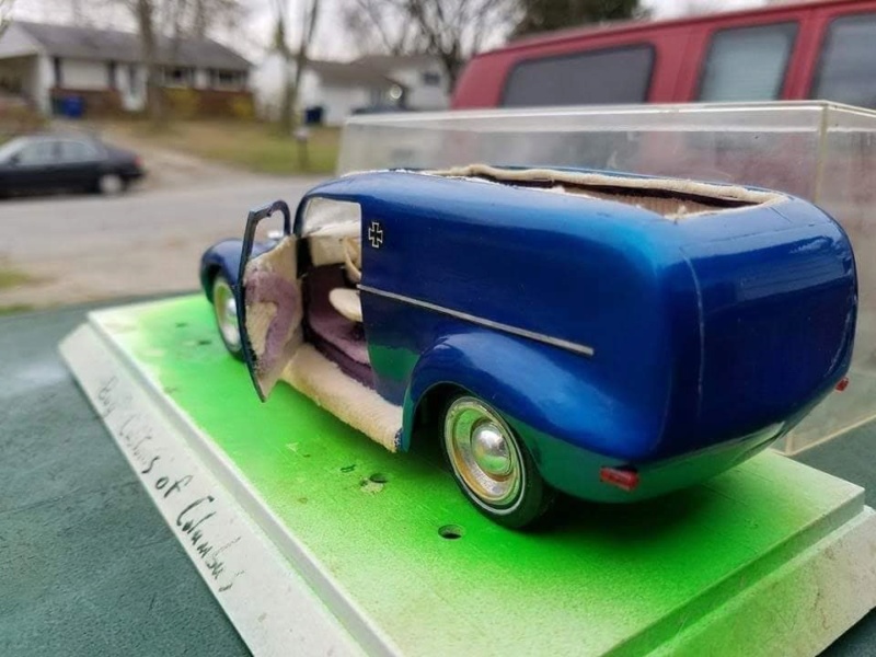Vintage built automobile model kit survivor - Hot rod et Custom car maquettes montées anciennes - Page 10 39878710