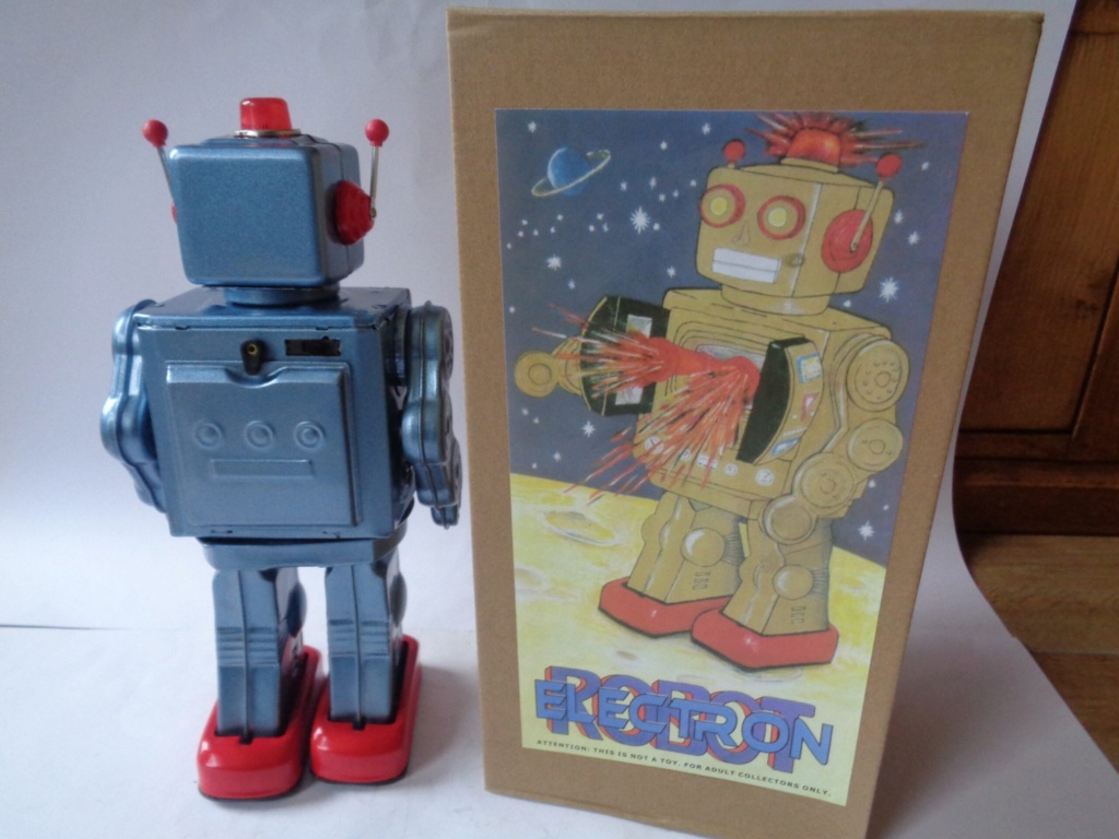 Robots jouets vintages - vintage robot toys - Page 2 40237310