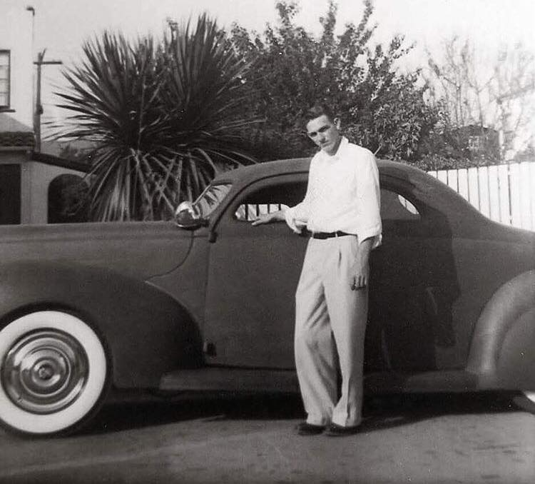custom cars in the street - in situation ( vintage pics 1950's & 1960's)  - Page 5 43029210