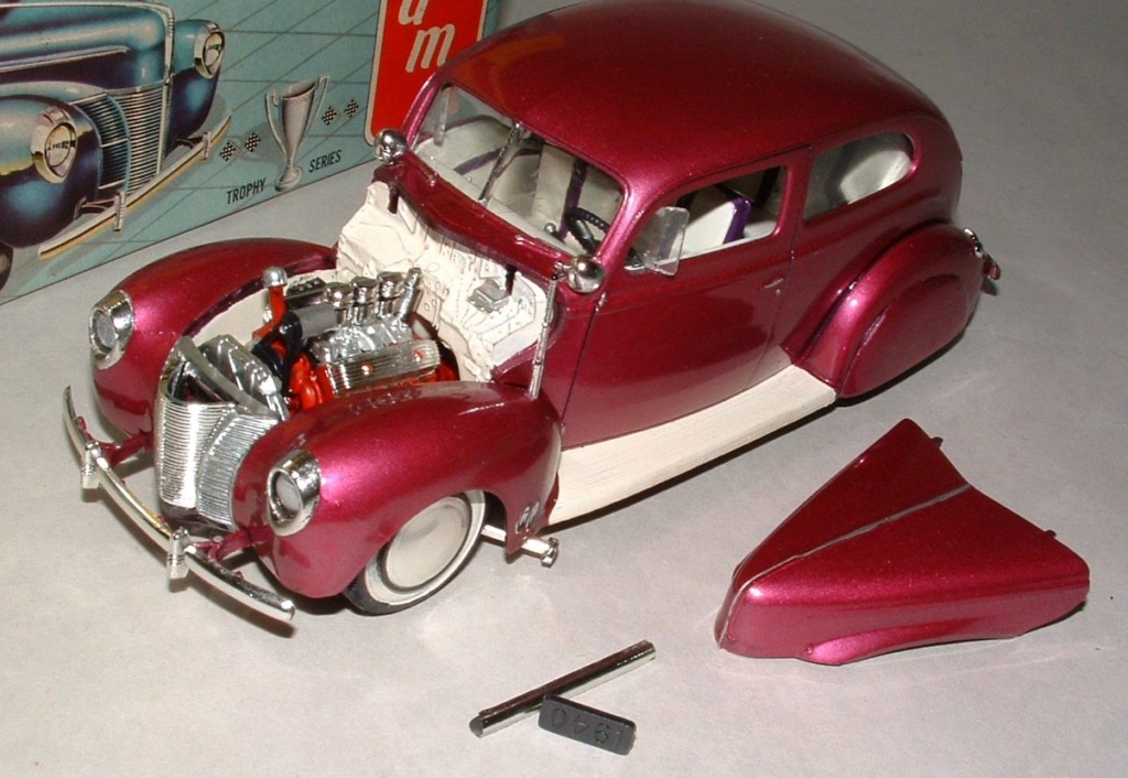 Vintage built automobile model kit survivor - Hot rod et Custom car maquettes montées anciennes - Page 11 48394410