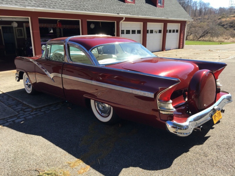 1955 Ford Fairlane Custom