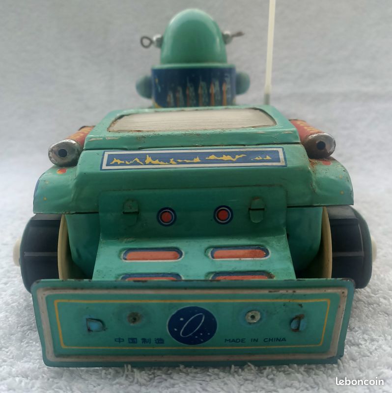 Robots jouets vintages - vintage robot toys - Page 2 7d878b10