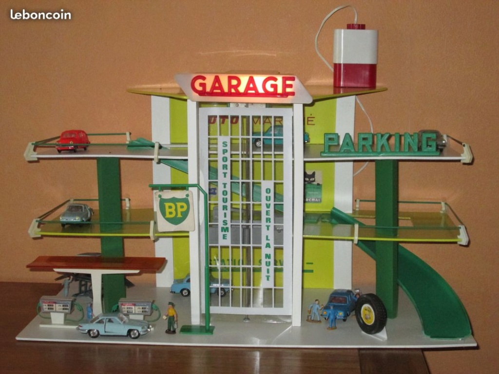 Garages jouets - Toys garage - Page 4 813bd010