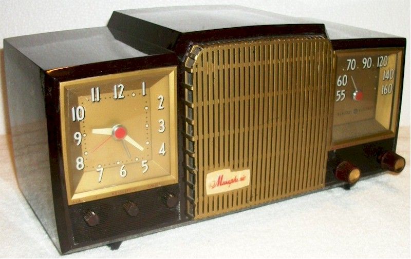 General Electric GE Clock Phono/Radio Musaphonic - 1955 935f0010