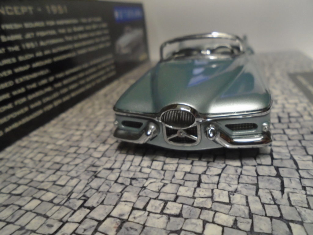 Minichamps Dream cars to the 1950's - concept car to the Motorama and other - 1/43 scale and 1/18 scale Dsc04717