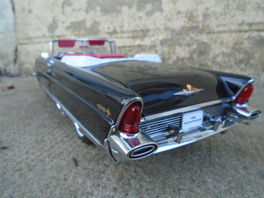Lincoln Premier 1956 - Sunstar - 1/18 scale Dsc05342